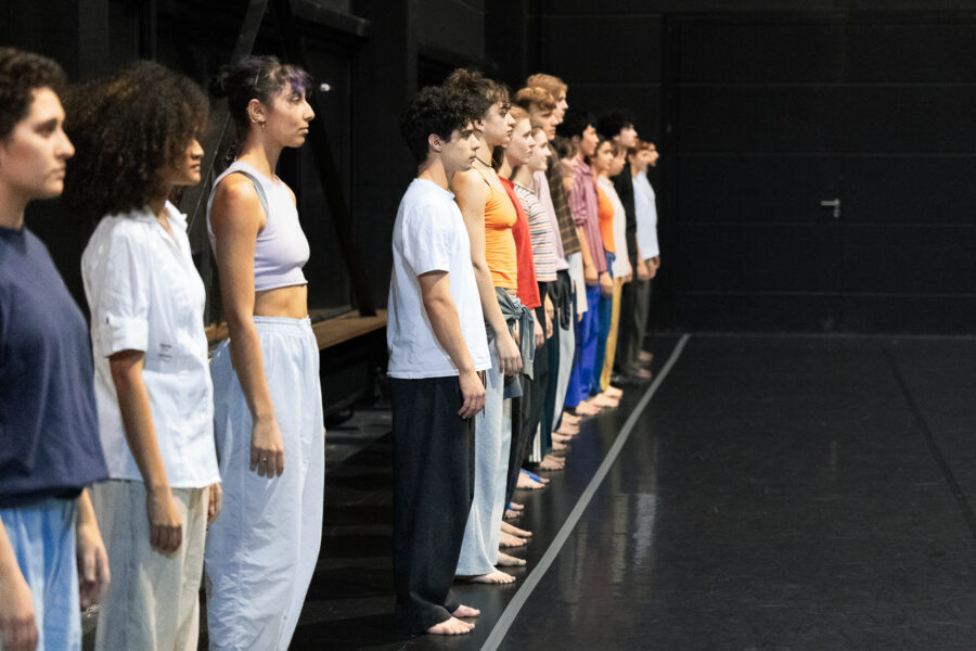 20251128 LR PARTS Presents Passing Through cc DECLERCK Tine 03